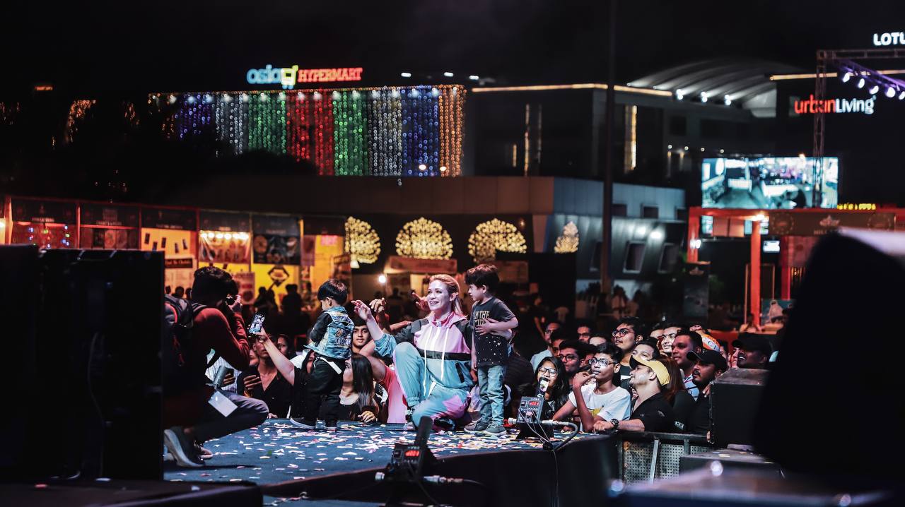 Mila Rubio live
